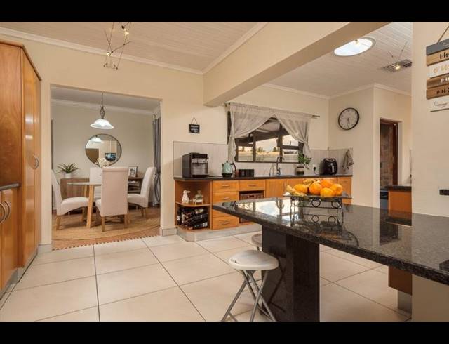 4 BEDROOM HOUSE FOR SALE IN GLENVISTA